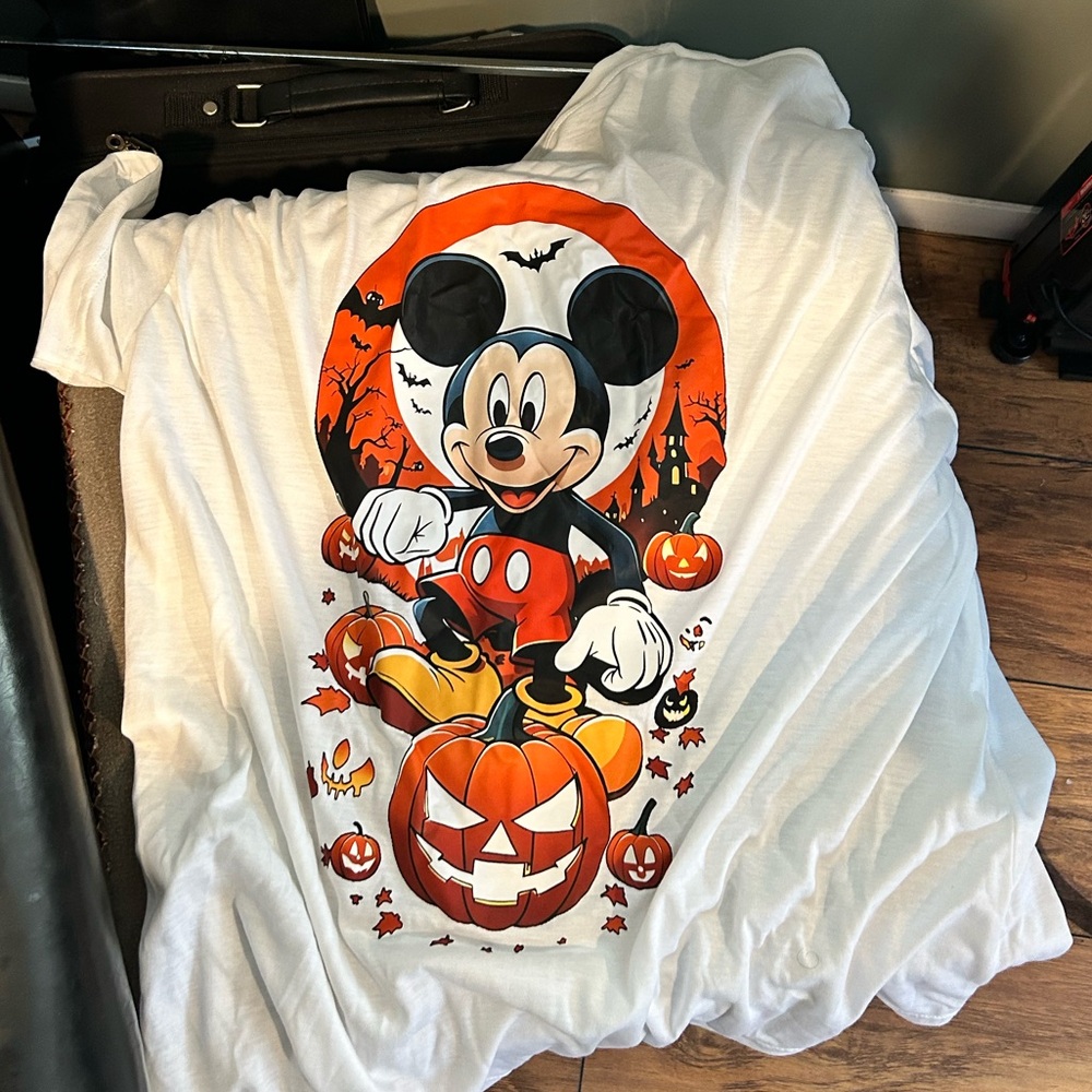 Disney Halloween shirt